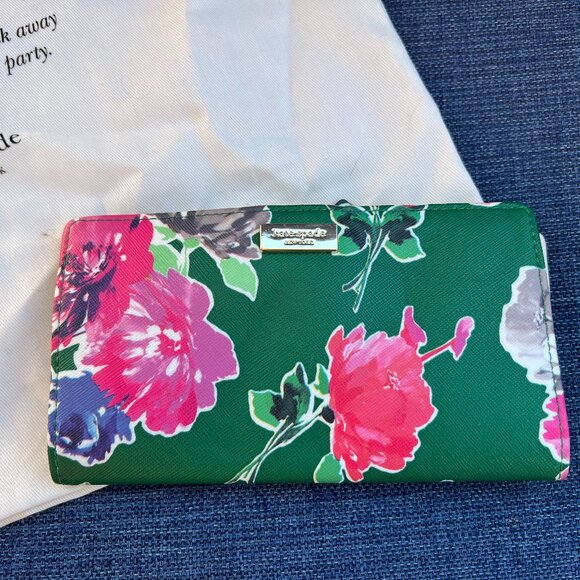 Kate Spade Green Floral Wallet - Picture 1 of 4